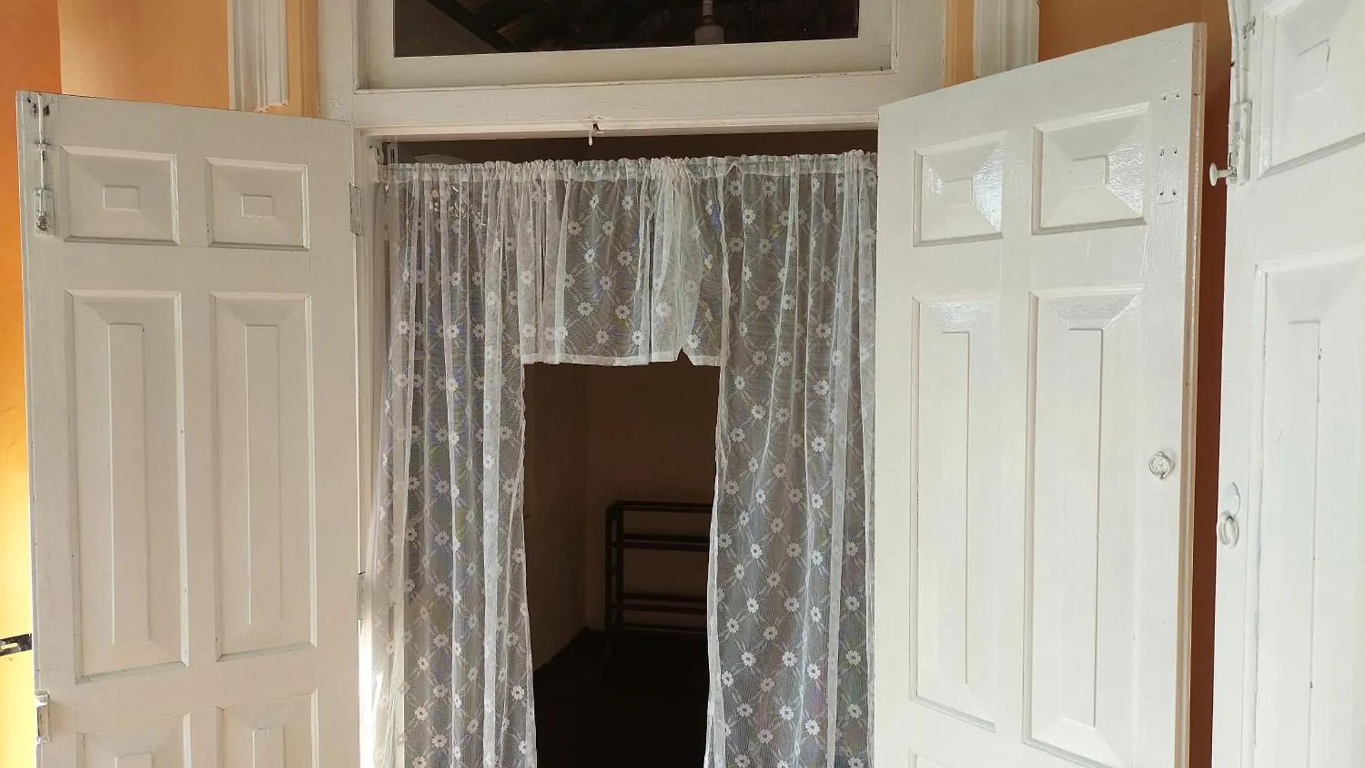 Colonial Cottage Thalahena Negombo